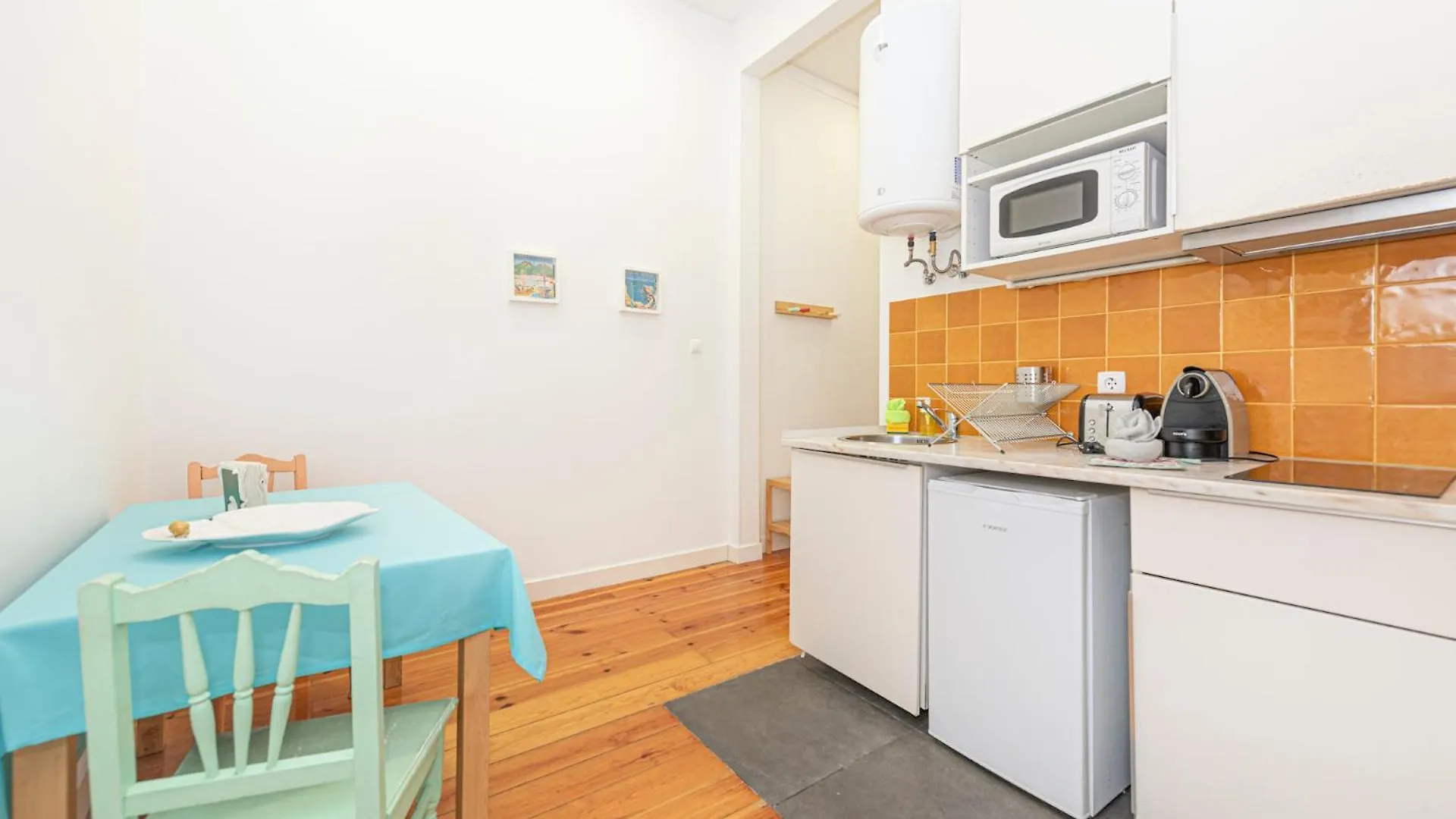 Houze_Central Studio In Alcantara Lisboa Apartmán